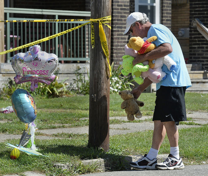5 children killed in day care center fire in Erie